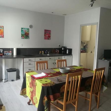 Logis Des Chouans Apartment Les Landes-Genusson ภายนอก รูปภาพ