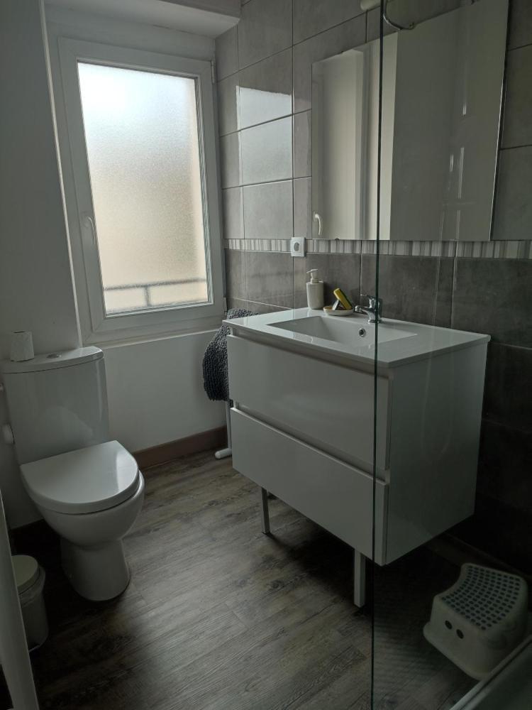 Logis Des Chouans Apartment Les Landes-Genusson ภายนอก รูปภาพ
