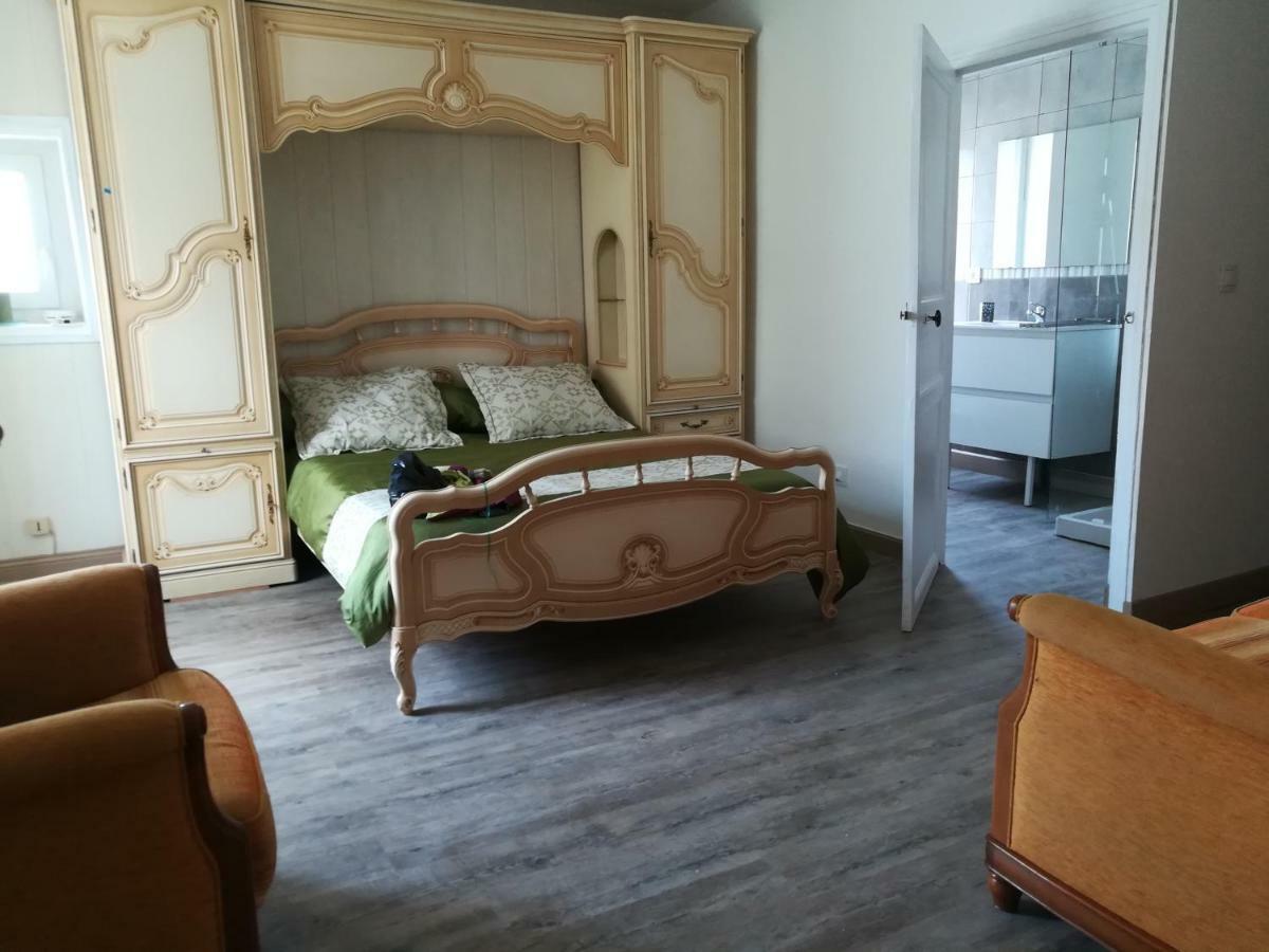 Logis Des Chouans Apartment Les Landes-Genusson ภายนอก รูปภาพ